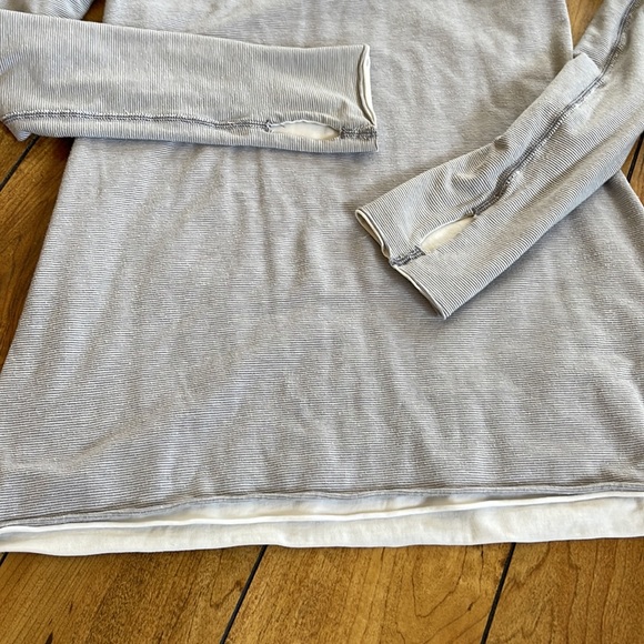 💞reversible LULULEMON every yogi long sleeve - Picture 13 of 16